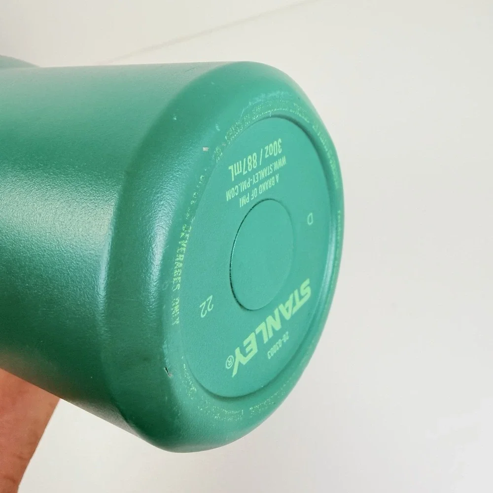 Stanley IceFlow Flip Straw Tumbler 30 oz Jade Green Insulated Bottle Handle - Picture 10 of 11
